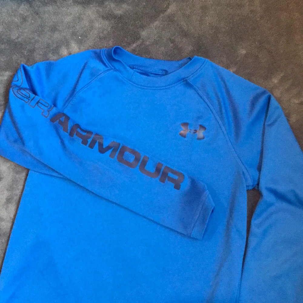UA long sleeve tee
